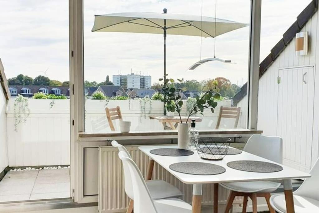 Modernes Und Ruhiges Appartement Mit Loggia マール エクステリア 写真