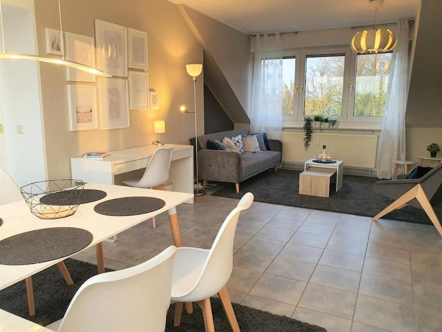 Modernes Und Ruhiges Appartement Mit Loggia マール エクステリア 写真